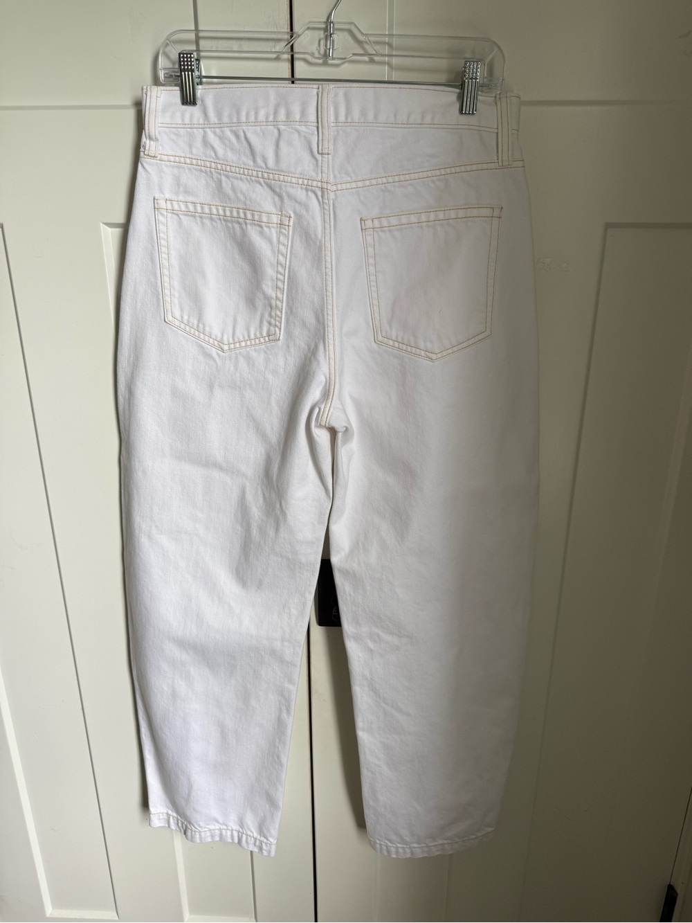 NWOT Gap Barrel Carpenter jeans in off-white. Size 28. Very flattering. - Picture 7 of 10